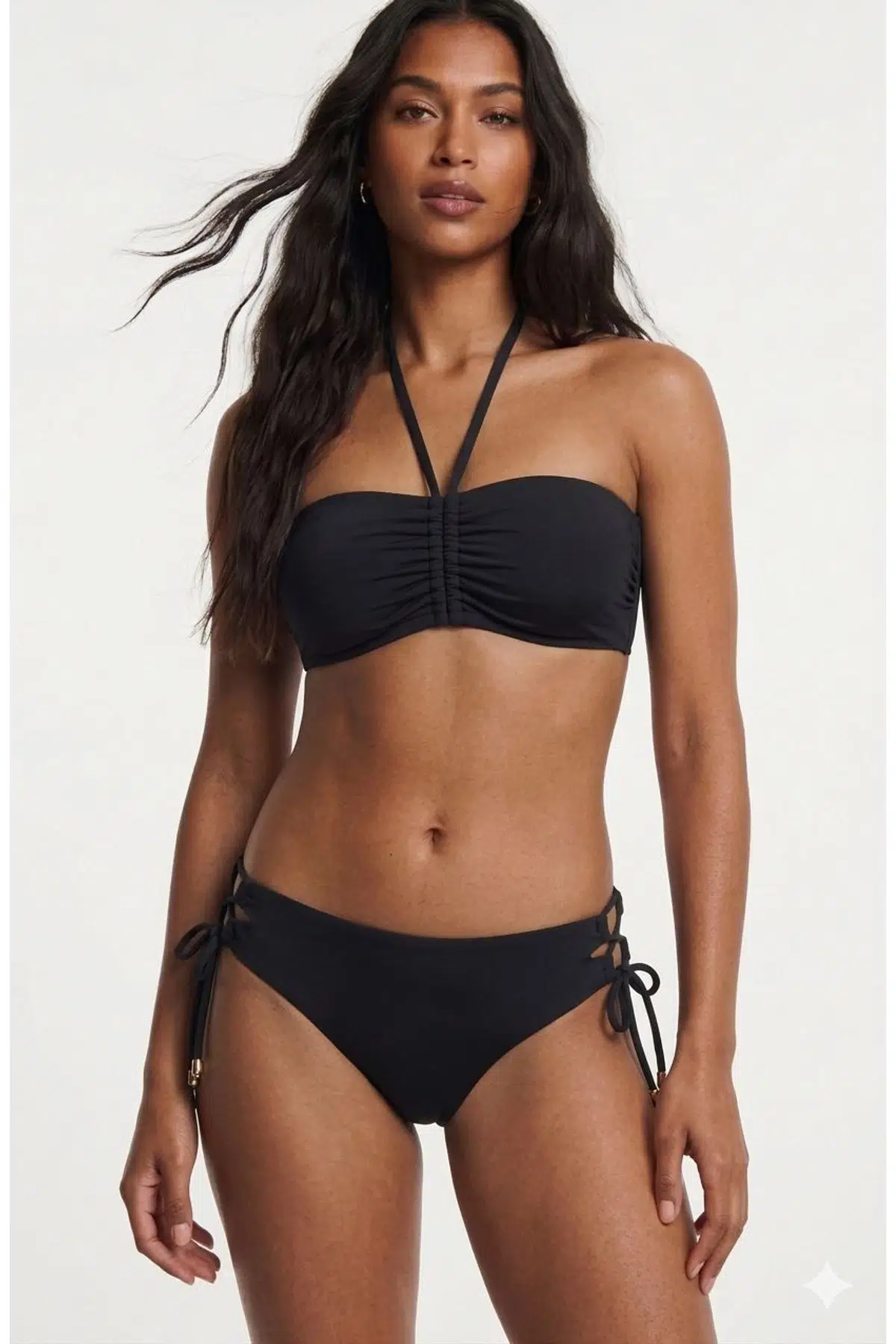 Straplez ip bağlamalı bikini takım